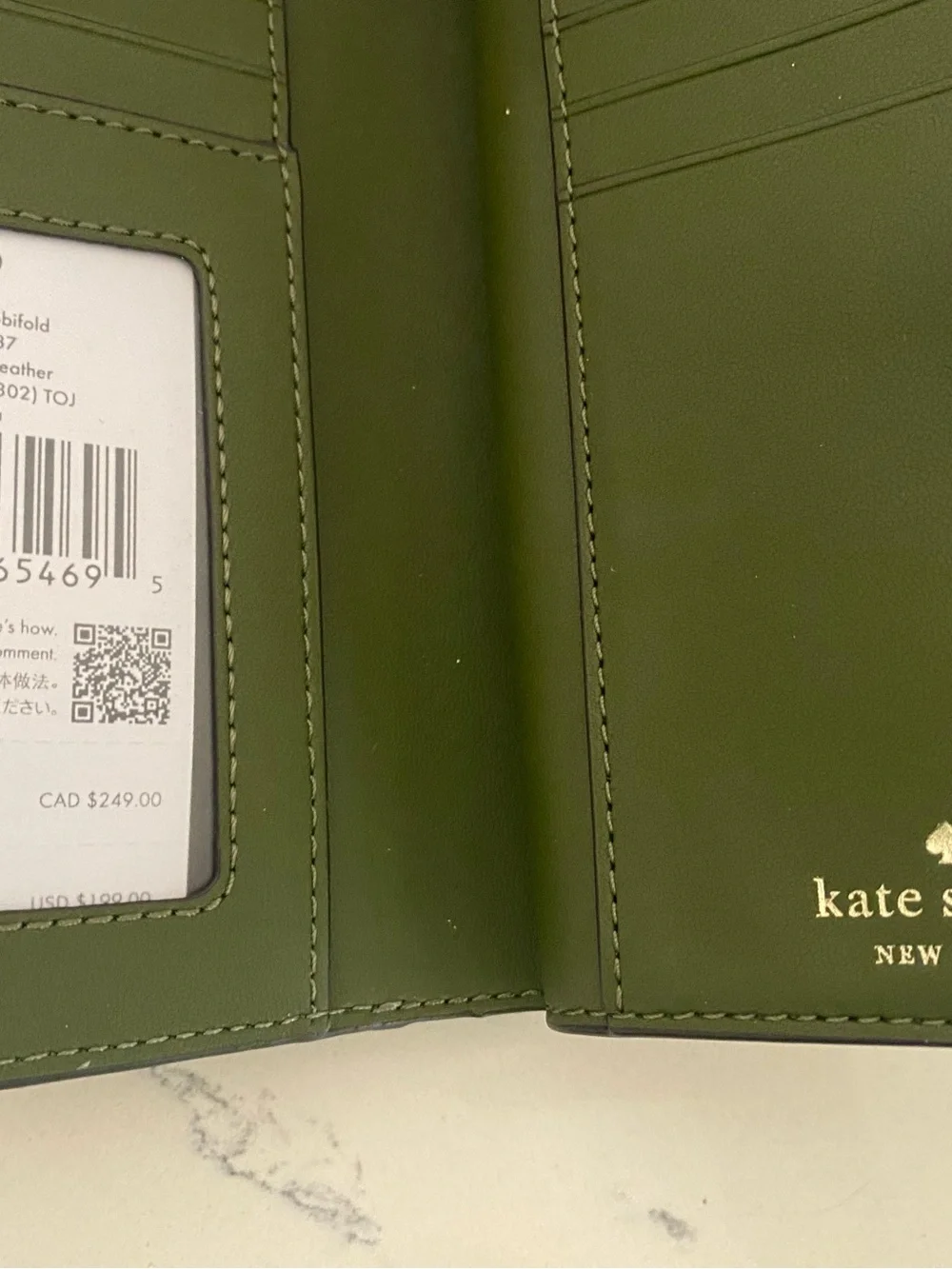 NWT Kate Spade green wallet